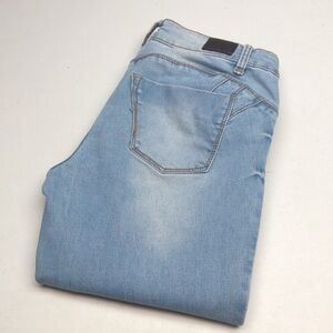 VINTAGE LIGHTWASH BLUENOTES CURVY SKINNY JEANS 28x32 ⭐